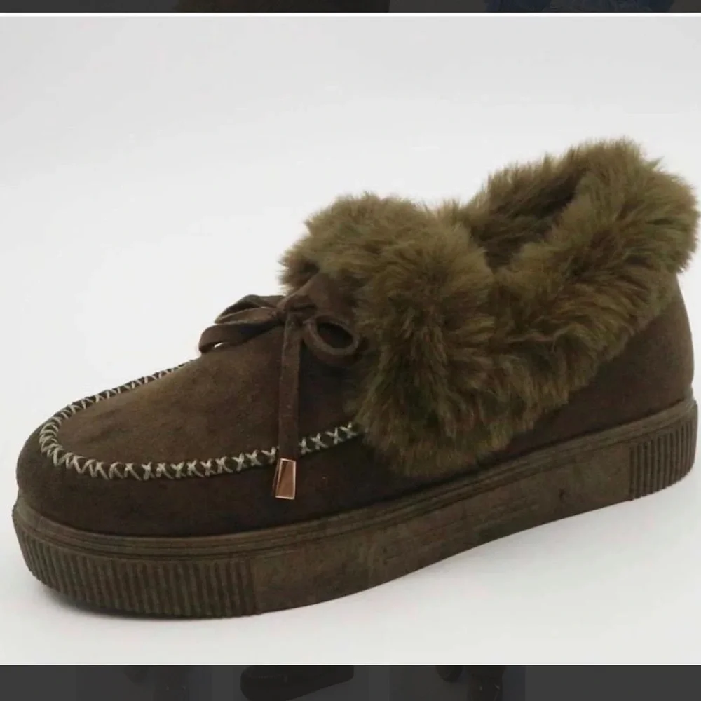 🔥New🔥Cozette Olive Casual Flats. Size Suggestion/ Size Up by 1 size - Picture 2 of 2